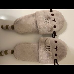 PUSHEEN SLIPPERS